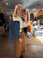 Load image into Gallery viewer, Waverly Wide Collar Jacket
