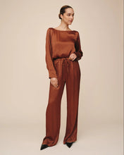 Load image into Gallery viewer, Molten Bronze Easy Pleat Wide Leg
