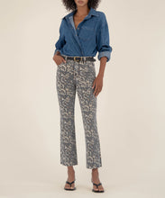 Load image into Gallery viewer, Leopard Kelsey Ankle Flare
