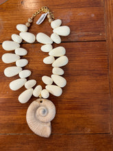 Load image into Gallery viewer, Ammonites &amp; Puffy Teardrop Necklace
