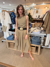 Load image into Gallery viewer, Western Stretch Belt
