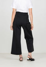 Load image into Gallery viewer, Stretch Knit Cropped Piper Pant
