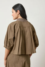 Load image into Gallery viewer, Knit Collar Twill Top
