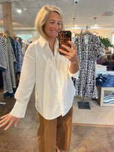 Load image into Gallery viewer, Split Collar V Neck Blouse
