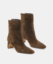 Load image into Gallery viewer, Bennet Suede Boot
