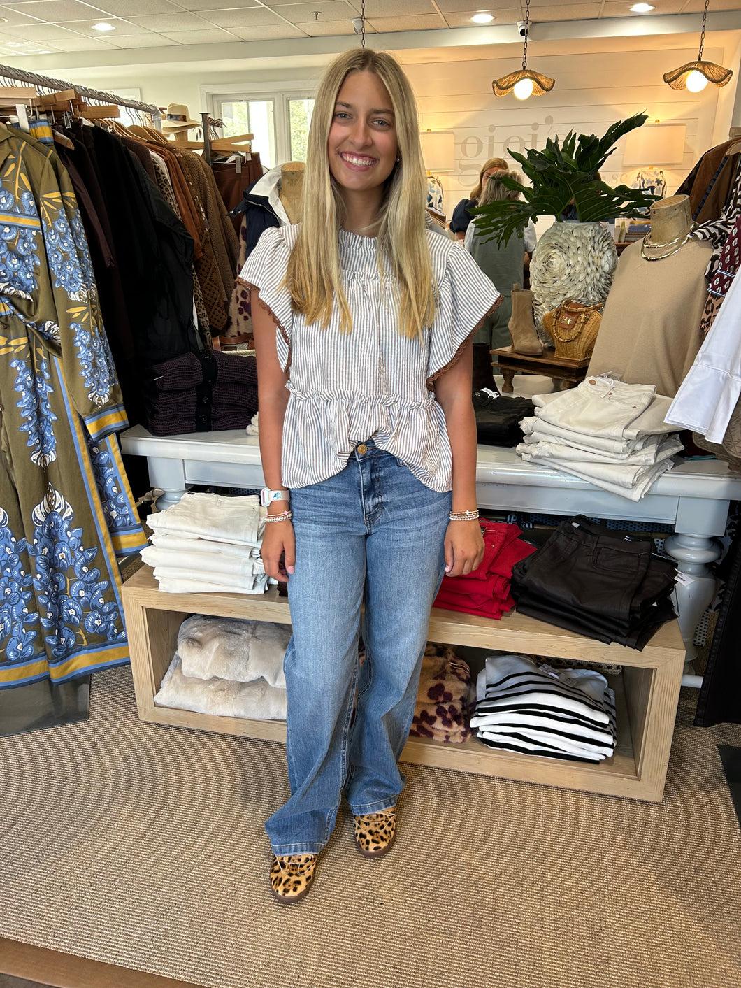 Clean Hem Wide Leg Jean