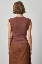 Load image into Gallery viewer, Extended Shoulder Slim Tee
