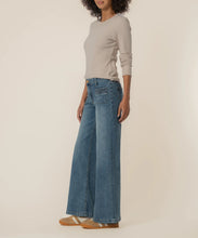Load image into Gallery viewer, Patch Pocket Maya High Rise Wide Leg
