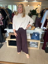 Load image into Gallery viewer, AE Wide Leg Pant (P)
