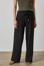 Load image into Gallery viewer, Full Length Pleated Pant
