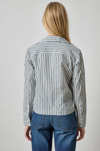 Load image into Gallery viewer, Straight Fit Short Button Down
