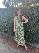 Load image into Gallery viewer, DeVitto Floral Dress
