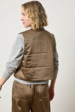 Load image into Gallery viewer, Satin Quilted Vest
