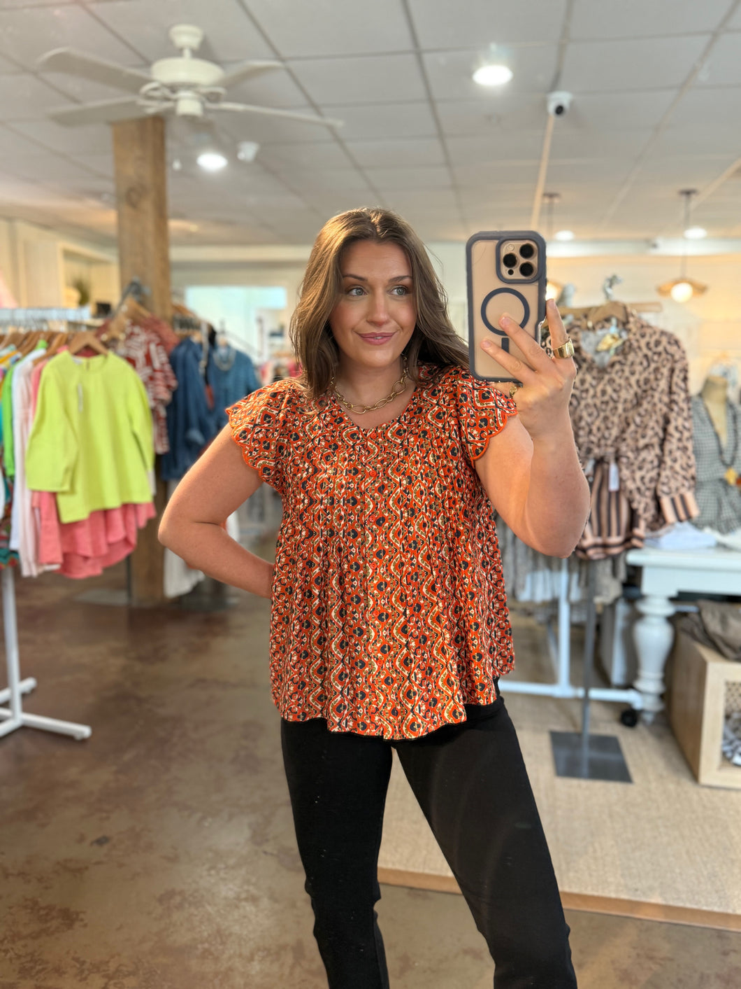 Mosaic Scallop Edge Pin Tuck Top
