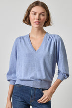 Load image into Gallery viewer, V Neck Blouson Sweater
