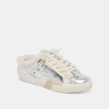 Load image into Gallery viewer, Zantel Distressed Sneaker
