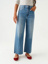 Load image into Gallery viewer, Wavy Pleaser High Rise Wide Ankle
