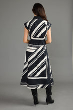 Load image into Gallery viewer, Jet Rosalie Dress
