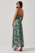 Load image into Gallery viewer, Floral Loralee Dress
